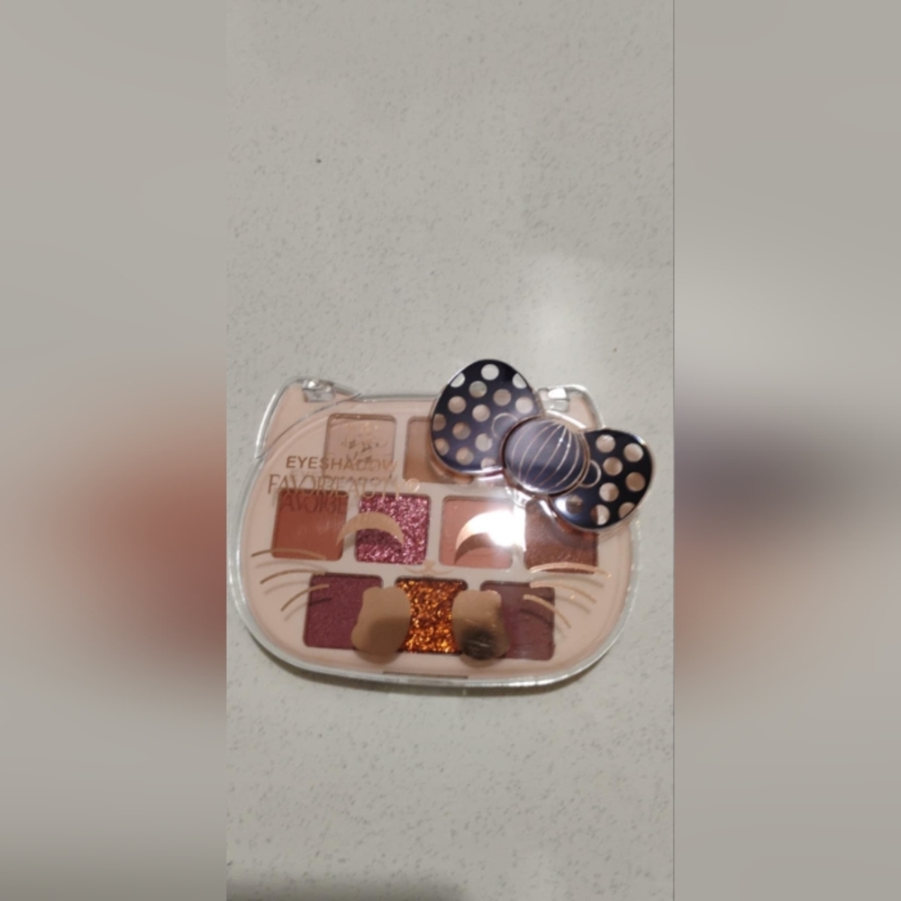 Hello Kitty Eyeshadow Palette with Bow